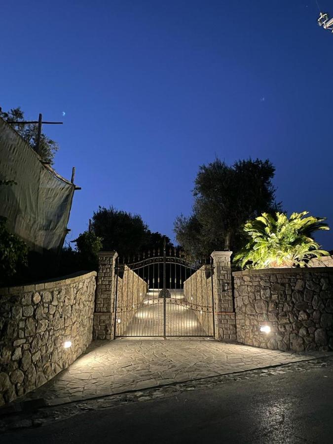 Liparulo Holiday House ماسّا لوبْرينسِ المظهر الخارجي الصورة